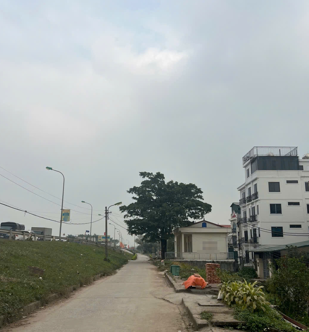 BÁN ĐẤT MẶT NGÕ LIÊN MẠC –THƯỢNG CÁT- Ô TÔ VÀO ĐẤT – CÁCH 1 NHÀ RA Ô TÔ TRÁNH.